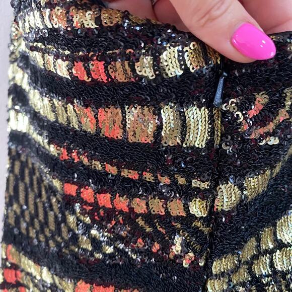 La Femme 21155 Fitted Maxi Gold & Black Strapless Gown - Picture 5 of 10